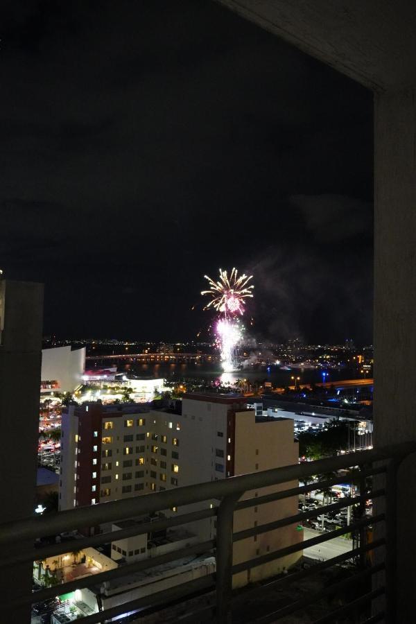 1Br Loft In Downtown With Bay View And Workspace Miami Exterior photo